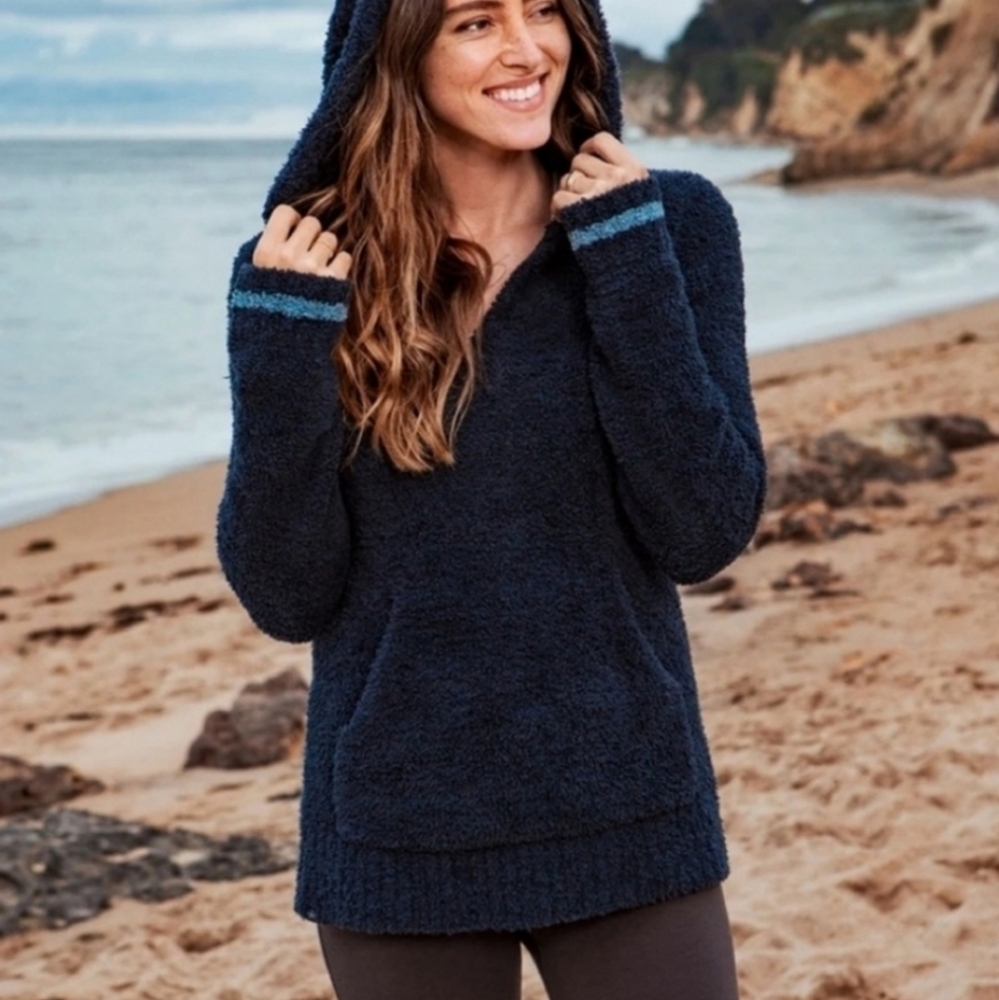 Barefoot Dreams Cozy Navy Hoodie. Size 4/XL